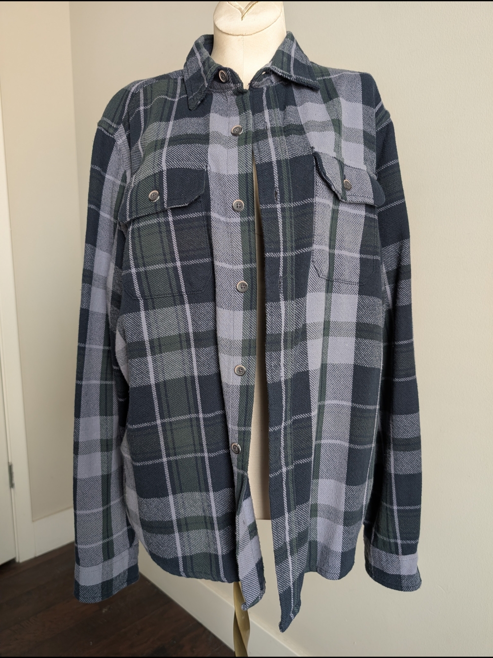 Connecticut Originals Green/Gray/Navy Plaid Shirt Shacket 100% Cotton Size M